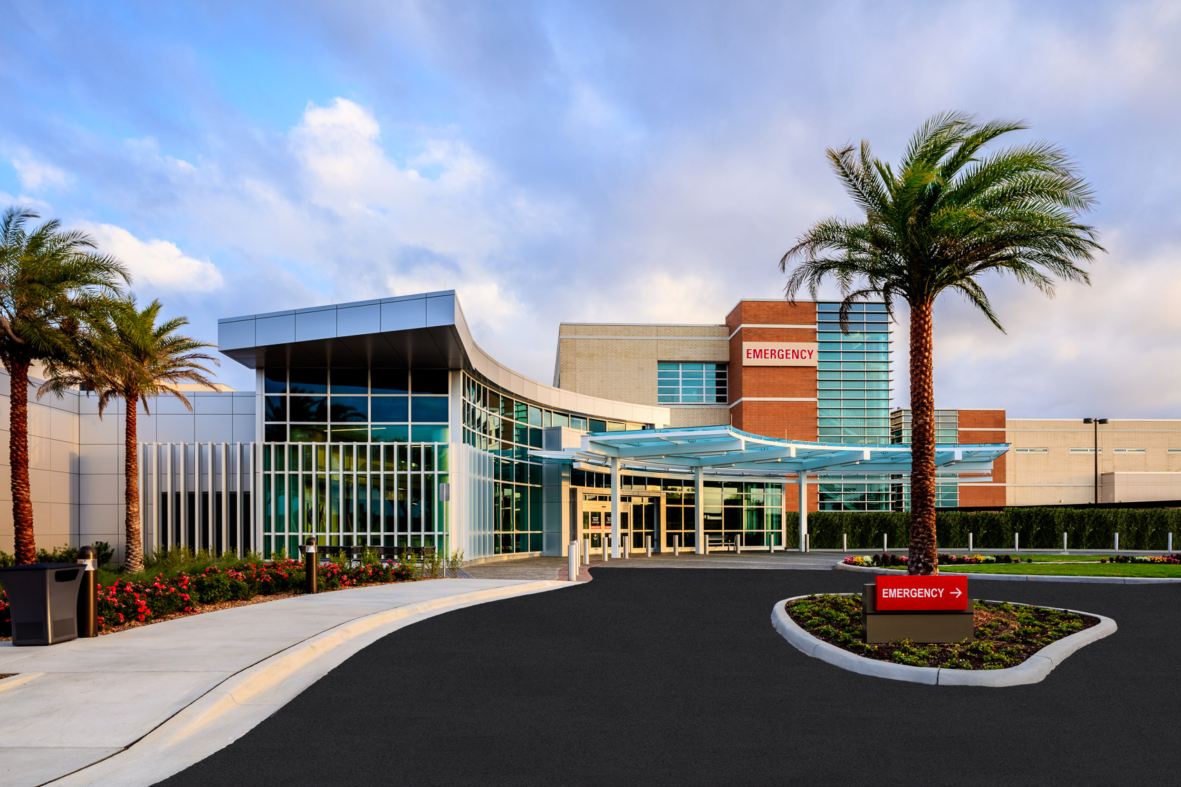 The Southlake Hospital Emergency Room Entrance Exterior Commercial 